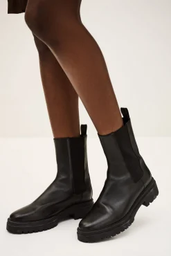 CODA chelsea boots