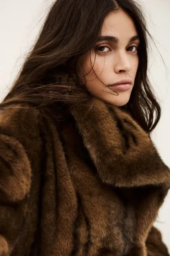 FOXY manteau fausse fourrure