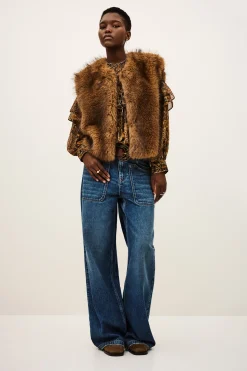 LINA VESTE 235 €