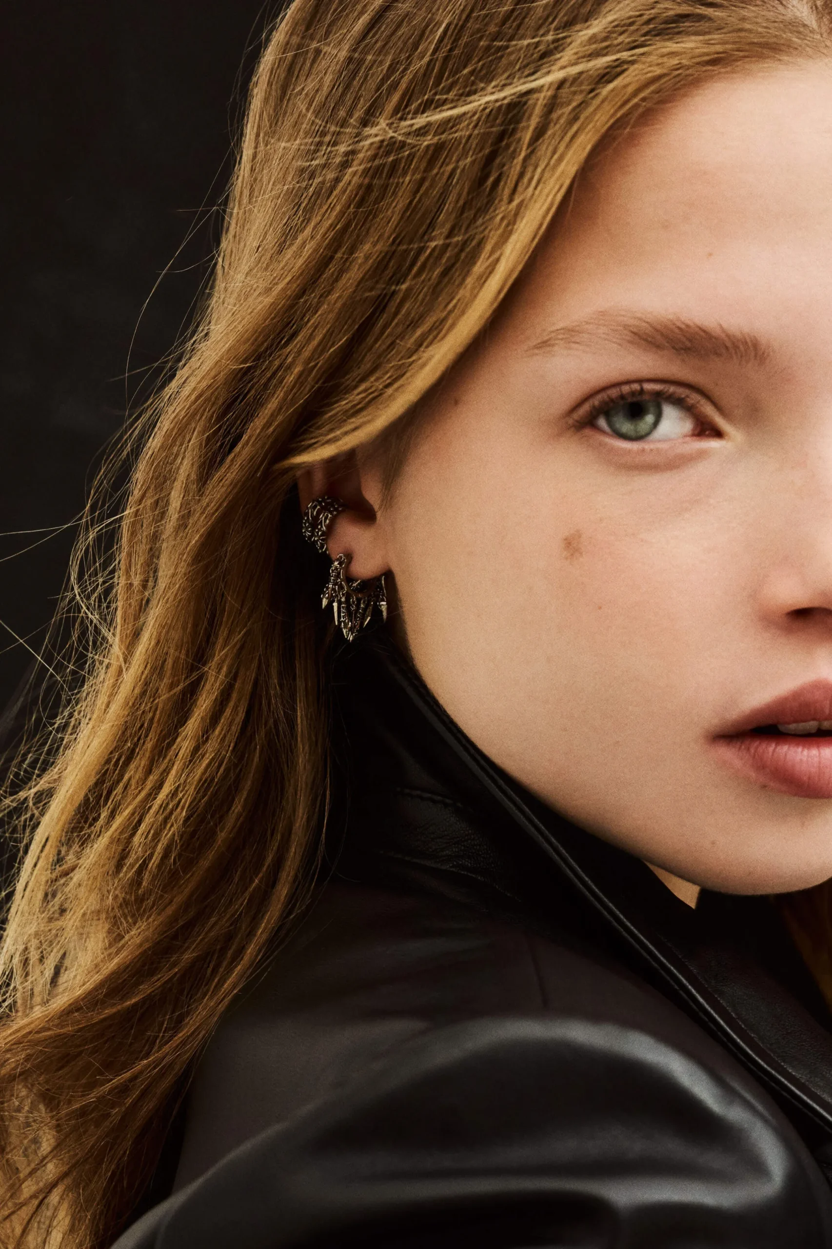 PRUNE earcuff argent