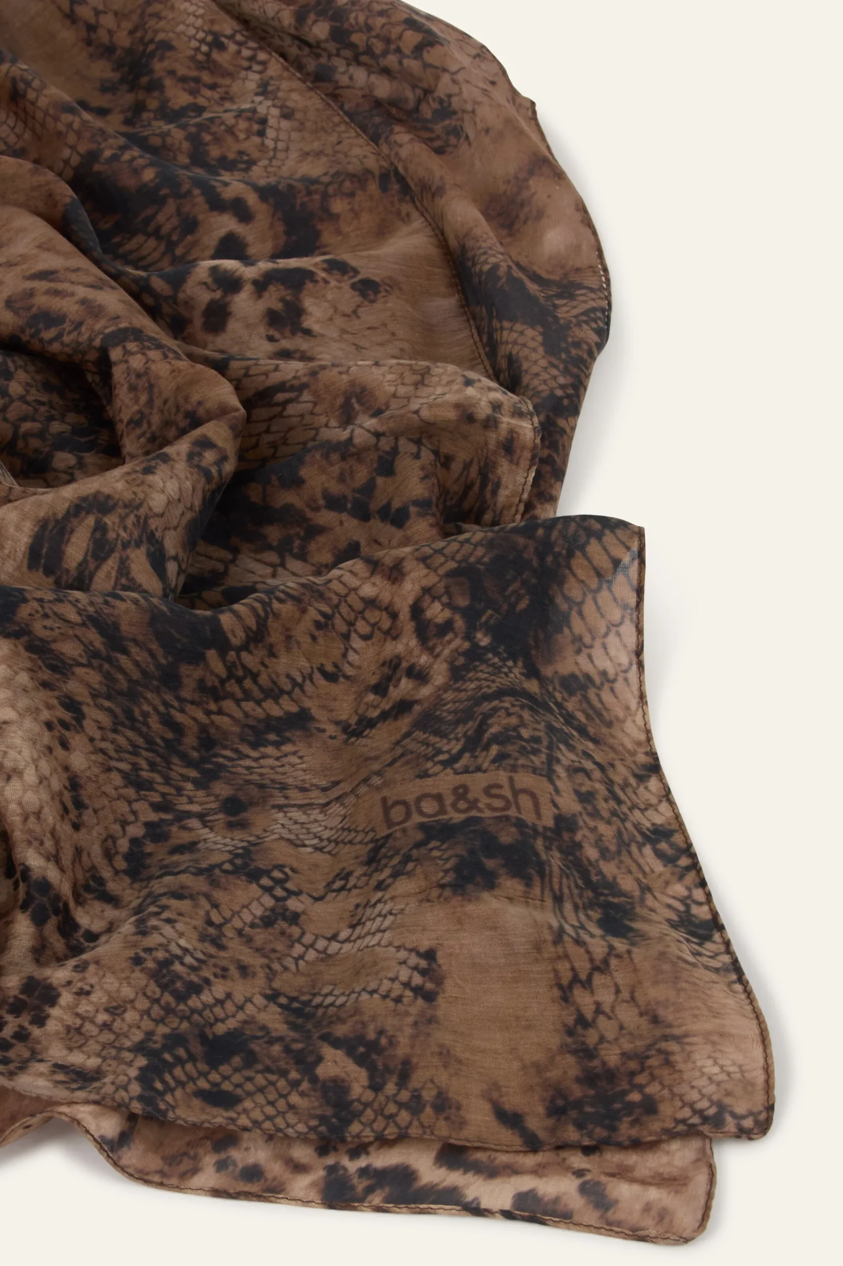 SARA foulard imprimé animalier